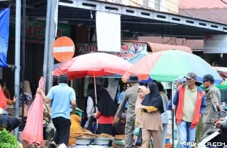 Kenyamanan Ramadhan, Pemko Pariaman Gelar Penertiban PKL di Pasar Rakyat