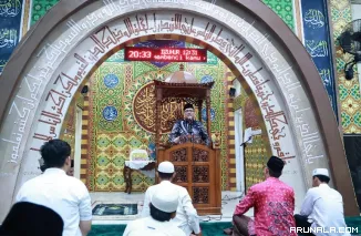 Muhidi Ajak Umat Muslim Sumbar, Salat Berjamaah di Masjid
