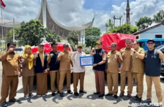 Pemprov Sumbar Antar 2.220 Kg Beras dan Logistik ke Dua Kabupaten