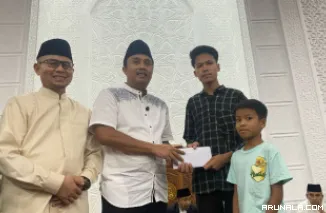 Wagub Vasko Salurkan Tiga Jenis Bantuan untuk Masyarakat