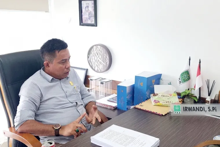 Anggota Komisi IV DPRD Kota Padang, Irwandi. (dok : arunala.com)