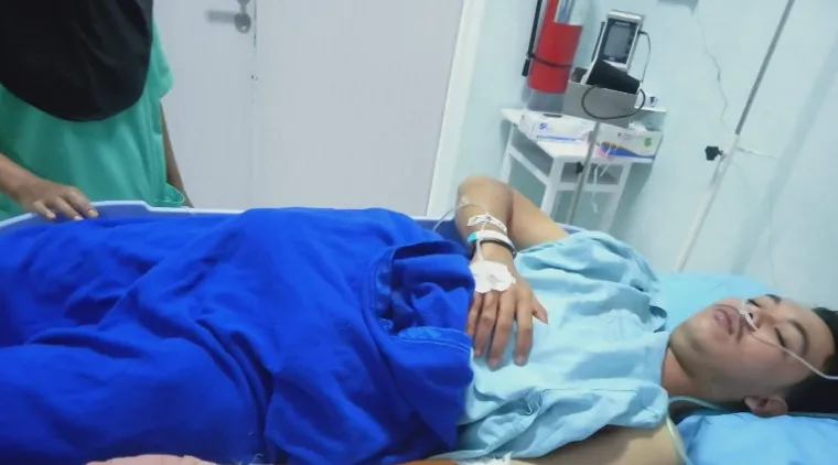 Muhammad Rafi, mahasiswa salah satu PTN di Padang jalani perawatan medis karena dibacok orang tidak dikenal, Kamis (17/4/2025) dini hari tadi. IST