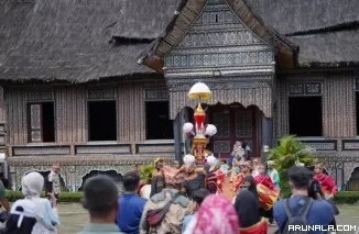 Meriahkan HUT TMII ke 50, Tabuik Piaman Tampil dengan Irigan Tambua Tasa
