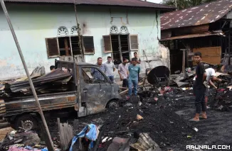 Rumah Terbakar, Asril Terima Bantuan Wali Kota Pariaman Yota Balad