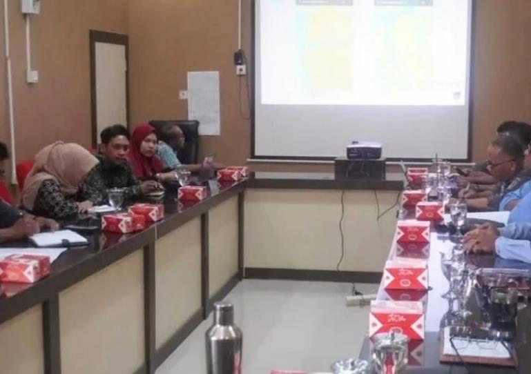 Pemko Padang rapat koordinasi di Kantor Pertanahan Kota Padang untuk menyiapkan 3 opsi lokasi pembangunan Sekolah Rakyat. IST