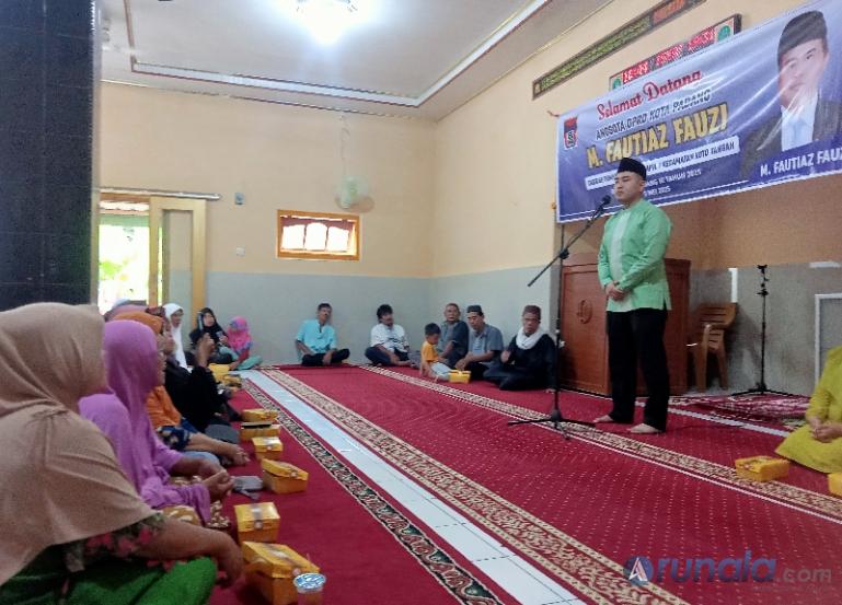 Anggota DPRD Kota Padang, M Fautiaz Fauzi melakukan reses dapil di Musala Tauhid, Kelurahan Koto Pulai, Koto Tangah, RT 01/RW 04, Senin (5/5/2025). (dok : arunala.com)