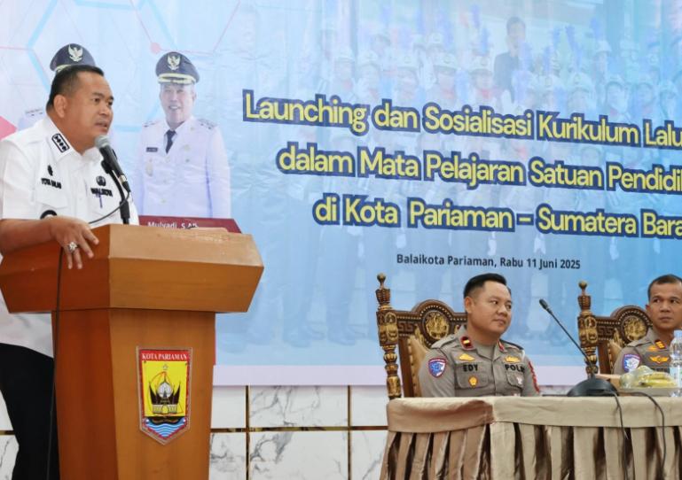 Wali Kota Pariaman, Yota Balad beri sambutan dalam launching implementasi tertib lalu lintas dalam kurikulum pendidikan dasar Tahun Ajaran 2025/2026 di Aula Balaikota Pariaman, Rabu (11/6/2025). IST