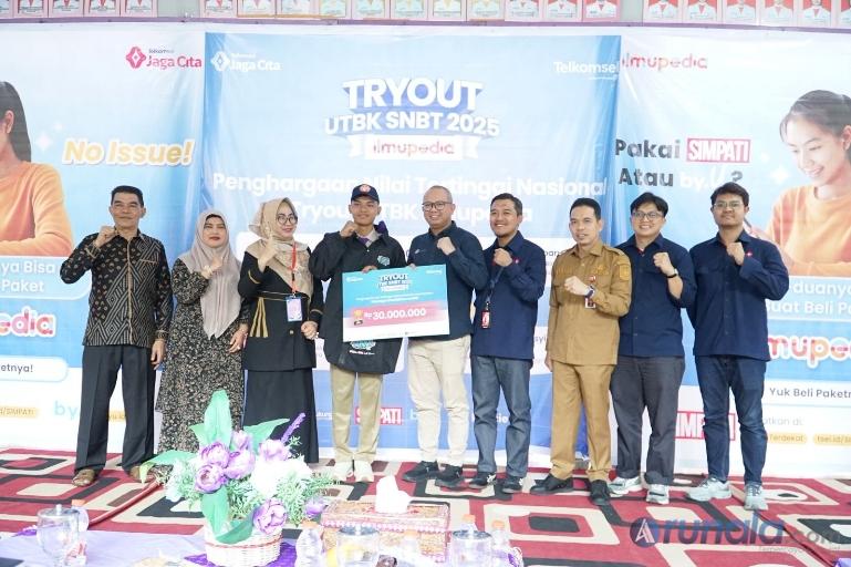 Top Scorer dari program Ilmupedia Tryout UTBK beekolaborasi dengan Telkomsel. IST