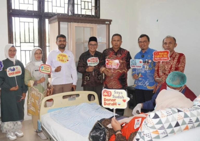 Wakil Wali Kota Pariaman Mulyadi ajak warga mau donor darah untuk membantu sesama. IST