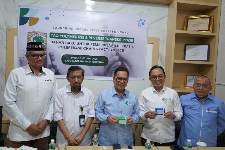 Prosesi peluncuran Taq Polimerase dan Reverse Transkriptase oleh PDRPI FK Unand. IST
