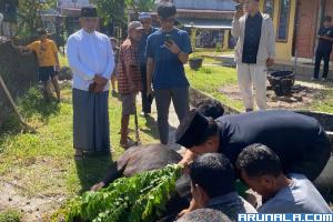 Anggota DPRD Padang Irwandi Sebar 300 Kantong lebih Daging Kurban