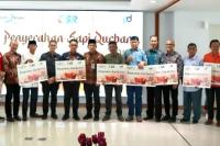 Bank Nagari Salurkan 13 Hewan Kurban ke Masjid dan Mitra