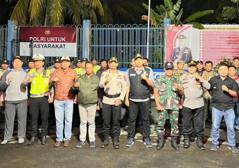Pihak Kecamatan Lubeg bersama Polsek dan Koramil setempat dibantu unsur masyarakat lakukan patroli antispasi tawuran dan balam lair di wilayah tersebut hingga Minggu dini hari (13/7/2025). IST