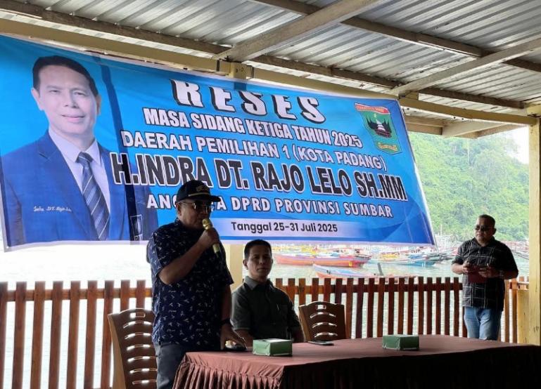 Anggota DPRD Sumbar, Indra Datuak Rajo Lelo serap aspirasi masyarakat dalam kegiatan reses perorangan di Kelurahan Gates Nan XX Padang, Sabtu (26/7/2025). IST