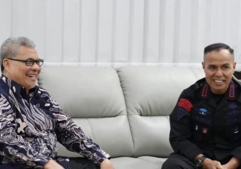 Ketua DPRD Sumbar  Muhidi menerima kunjungan Dansat Brimob Polda Sumbar, Kombes Pol Lukman S D Malik di ruang kerjanya, Jumat siang (1/8/2025). IST