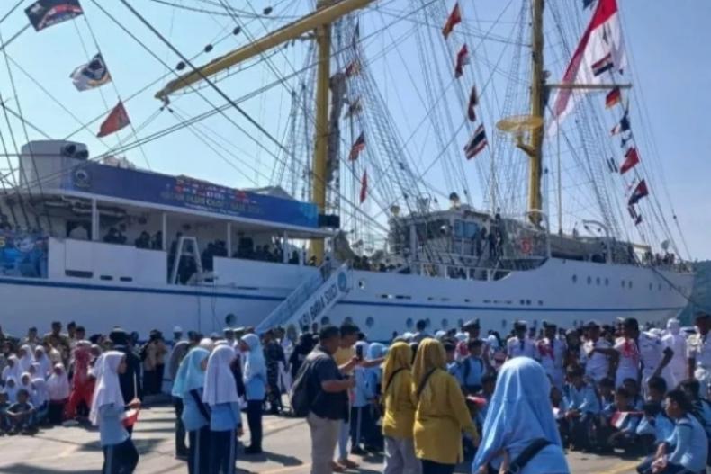 KRI Bima Suci saat sandar di dermaga Pelabuhan Teluk Bayur, Sabtu siang (9/8/2025).  IST