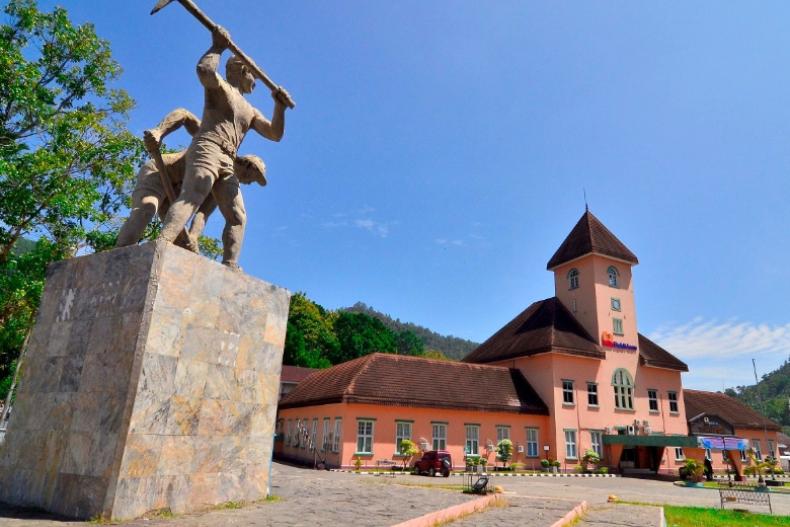 Monumen Tambang Ombilih di Kota Sawahlunto yang jadi warisan budaya oleh UNESCO. IST