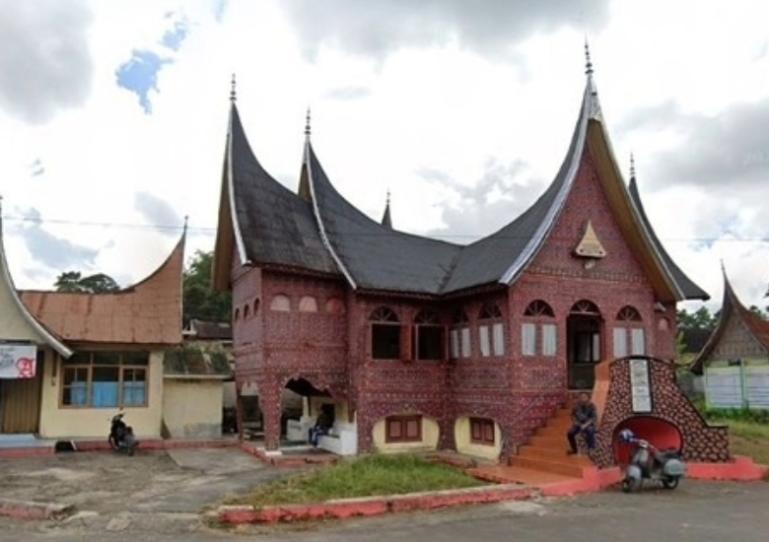 Salah satu rumah tradisional yang masih terawat kondisinya di Nagari Koto Gadang, Kabupaten Agam. IST