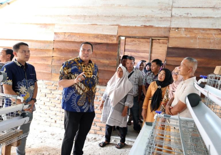Wako Yota Balad hadiri peresmian UD Jaenab Fresh Farm Eggs milik bapak Surya Saputra di Dusun Rimbo Sitapuang, Desa Rambai Kecamatan Pariaman Selatan, Kamis (25/9/2025). IST