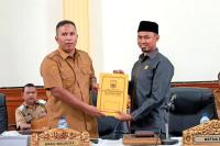 Pemko Pariaman Ajukan APBD 2026 Sebesar Rp643 Miliar Lebih Pemko Pariaman Ajukan APBD 2026 Sebesar Rp643 Miliar Lebih