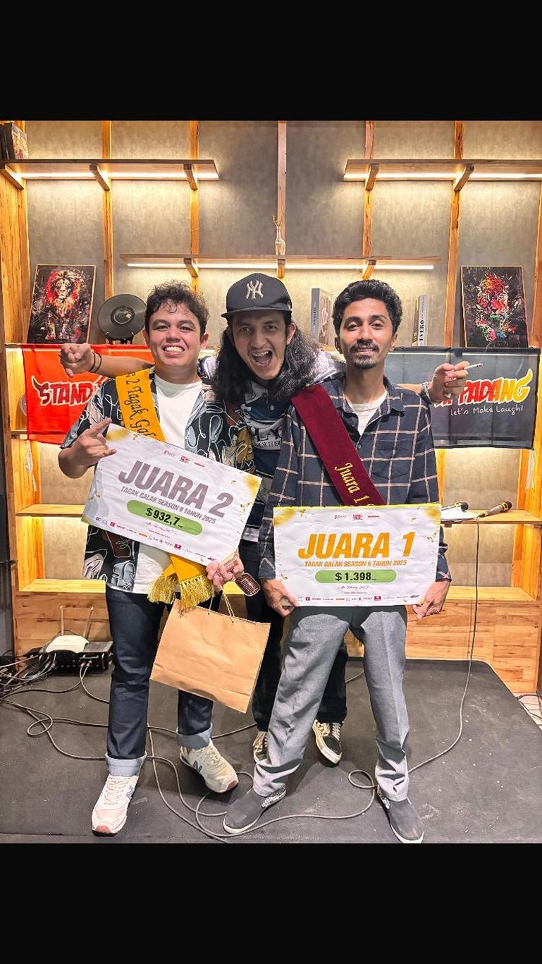 Rafshan Ridho Ilhamy, komika Dharmasraya, berhasil mengukir prestasi dengan meraih posisi Juara II bersama Juara I komika asal Padang Yufi. IST