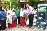LAZIS MUM Padang Bantuan 40 Paket Perlengkapan Sekolah di SDN 06 Pungguang Ladiang
