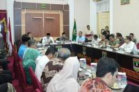 Soal PETI, Kelangkaan BBM Subdisi dan Lain Dikupas Pemprov Sumbar Saat FGD Bersama Forkopimda Soal PETI, Kelangkaan BBM Subdisi dan Lain Dikupas Pemprov Sumbar Saat FGD Bersama Forkopimda