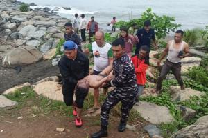 Tim Balawista Padang Temukan Jasad Remaja Terseret Ombak