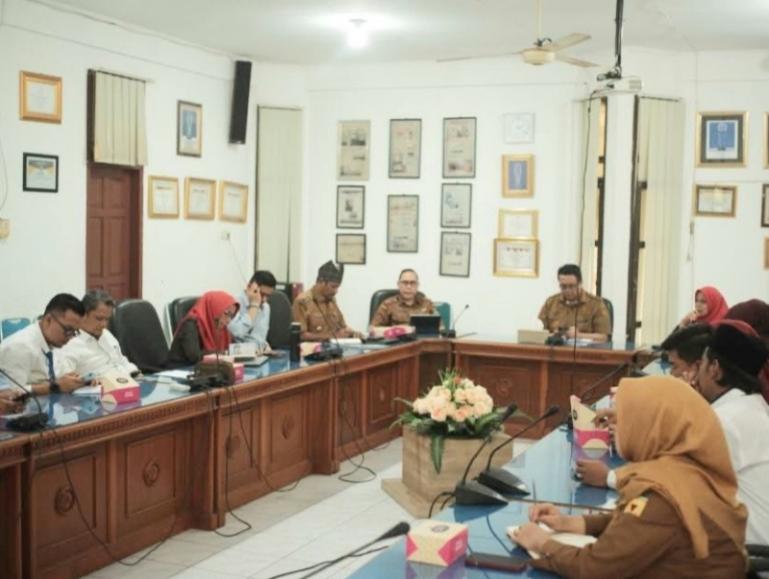 Rapat Pemkab Tanahdatar bersama Pemprov Sumbar soal persiapan pilot project Nagari Creative Hub (NCH), Senin (10/11/2025). IST