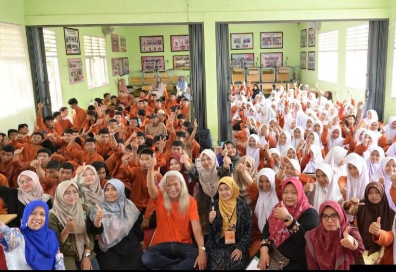 PPF saat melakukann kegiatan PPF Masuk Sekolah di salah satu SMA di Kota Payakumbuh. IST
