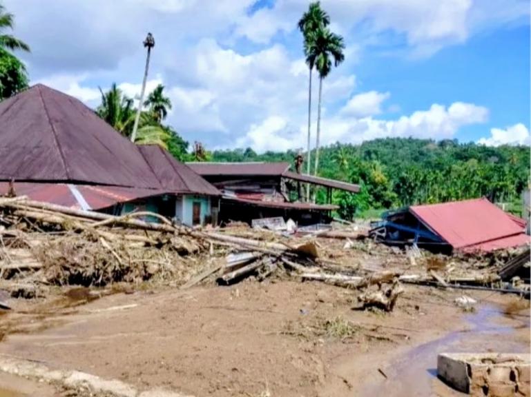 Kondisi perkampungan warga di salah satu lokasi di Agam yang porak poranda dilanda banjir bandang pada akhir November 2025 lalu. IST
