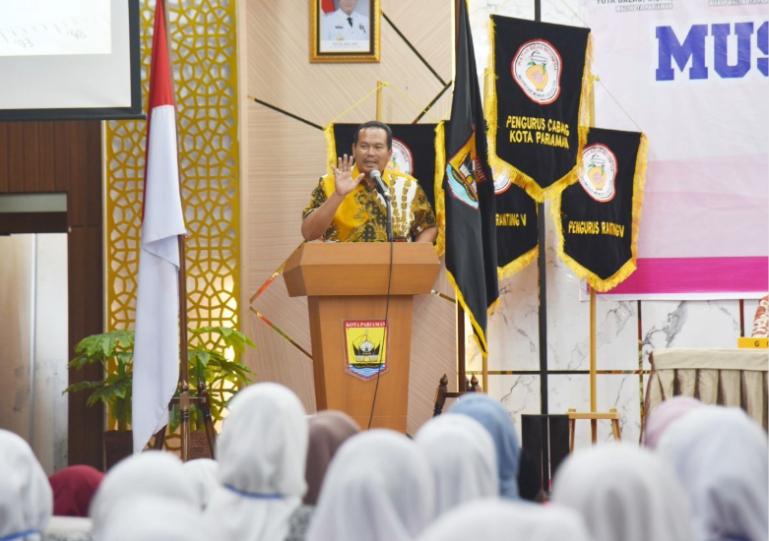Wali Kota Yota Balad berikan sambutan saat membuka muscab ke-V IBI cabang Kota Pariaman, Minggu (7/12/2025). IST