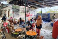 Bantu Korban Bencana, Dinsos Sumbar Dirikan 55 Dapur Umum dan 605 Tagana