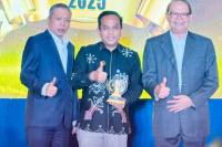 Dirut Bank Nagari Kembali Raih Penghargaan Top 100 CEO 2025