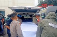 Hujan Iringi Pemakaman 24 Jenazah Korban Banjir Bandang