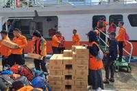 Kapal Basarnas Bawa Relawan SAR dan Logistik Bantu Warga Terdampak Bencana