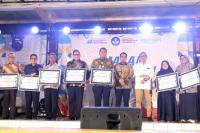 Pemprov Sumbar Salurkan 358 Ton Bantuan Pangan untuk Warga Terdampak Bencana