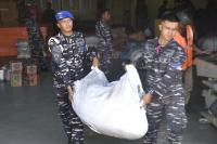 TNI AL Kerahkan KRI untuk Antar Logistik, Wujud Kepedulian Terhadap Korban Bencana