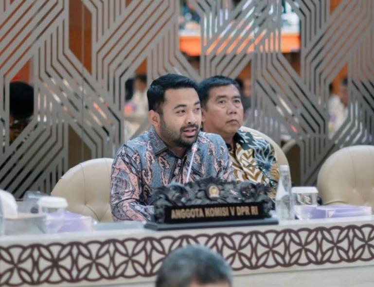 Anggota Komisi V DPR RI asal Sumbar, Zigo Rolanda dalam suatu kegiatan rapat dengan mitra kerja beberapa waktu lalu. IST