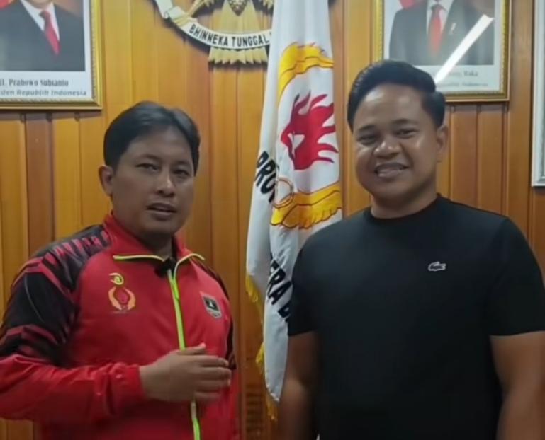 Ketua Pelatprov KONI Sumbar 2026, Risky Syahputra saat bersama Ketua KONI Sumbar, Hamdanus. IST
