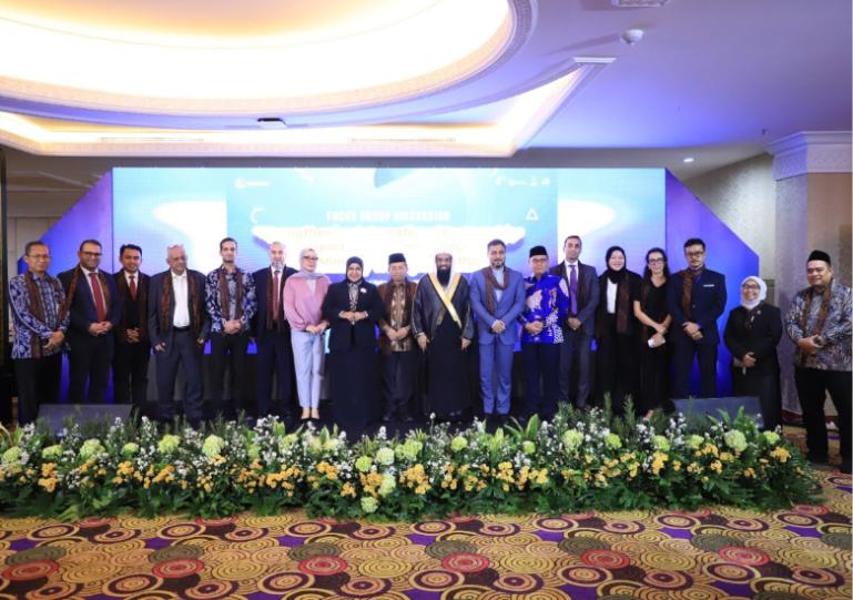 Dirjen Bimas Islam Kemenag RI, Abu Rokhmad bersama 12 kedutaan besar negara sahabat di Jakarta, Jumat (13/2/2026). IST