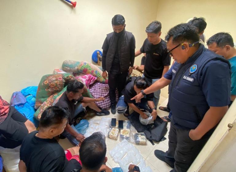 Kepala BNNP Sumbar, Brigjen Pol Ricky Yanuarfi pimpin penangkapan terduga pengedar sabu di Bukittinggi, Sabtu (31/1/2026) lalu. IST