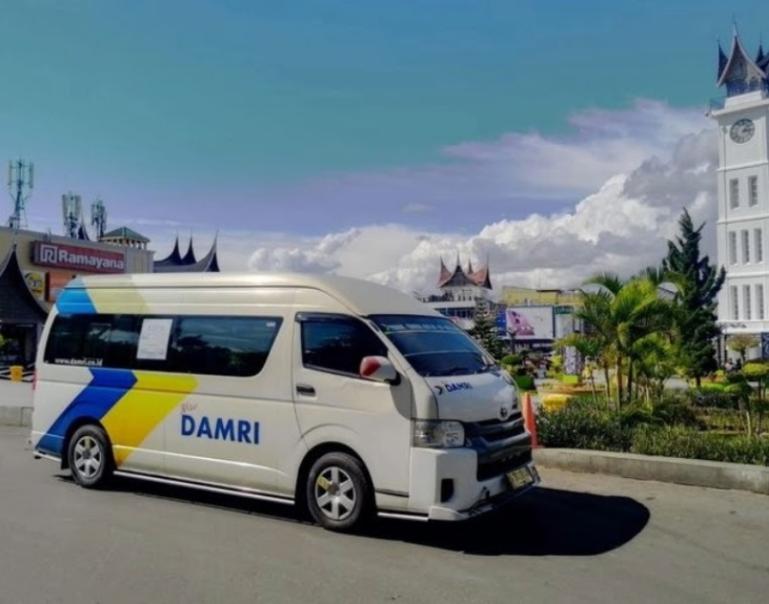 Salah satu armada Perum Damri Padang yang akan ikut menyukseskan kelancaran para delegasi dunia pada ajang IMLF-4 di Kota Bukittinggi pada Juni 2026 mendatang. IST
