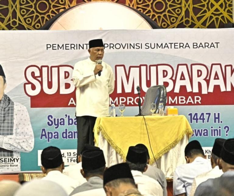 Gubernur Sumbar, Mahyeldi Ansharullah berikan arahan kepada para ASN lingkup Setporv Sumbar saat Subuh Mubarakah di Masjid Raya Syekh Ahmad Khatib Al Minangkabawi, Padang, Minggu  (1/2/2026). IST