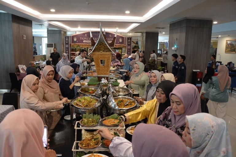 Menyambut kemuliaan bulan suci Ramadan 1447 H, Hotel Truntum Padang resmi meluncurkan program promosi bertajuk 