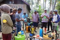 Antisipasi Gagal Panen di Desa Cubadak Aia, Pemko Pariaman Lakukan Penyemprotan  Basmi Wereng