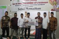 Safari Ramadan di Musala Al Jannah, Evi Yandri Serahkan Bantuan Rp20 Juta