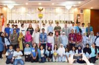 Siswa YARI dan Eno School Finlandia Belajar Budaya di Kota Pariaman