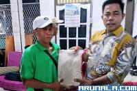 Anggota DPRD Kota Padang Irwandi Berbagi dengan Para Alumni SMP 9 Padang