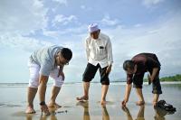 Daratan Baru di Pantai Parkit, Mahyeldi : Perlu Kajian Lebih Lanjut